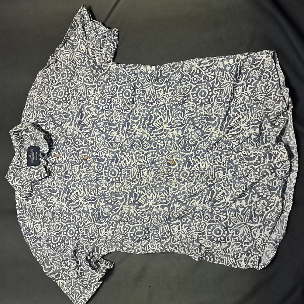 American Eagle Shirt Med. Mens Seriously Soft Blue Short Sleeve Floral Hawaiian